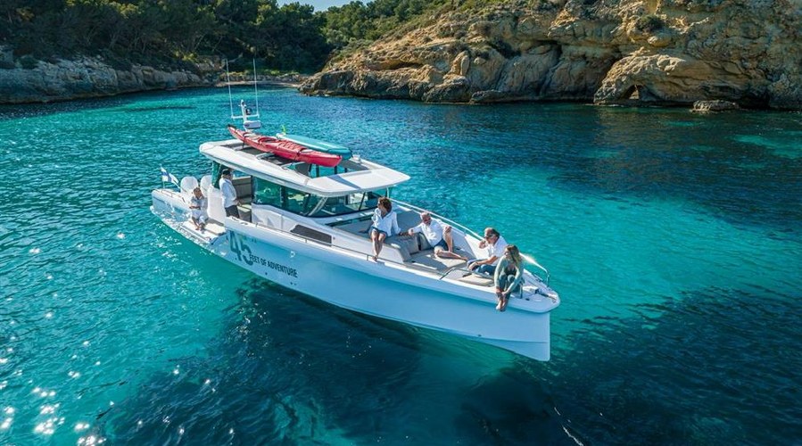 AXOPAR 45 XC (CON CABINA DI POPPA) – 14 M AXOPAR 45 XC (CON CABINA DI POPPA) – 14 M