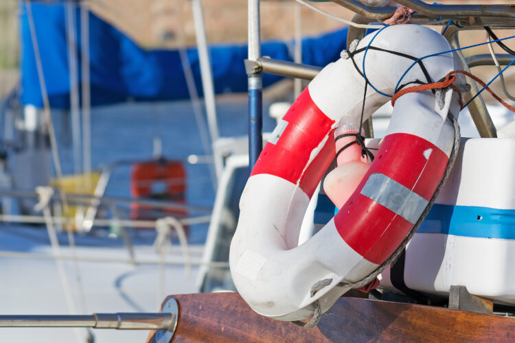 Emergenze in mare: come gestirle e soprattutto come evitarle