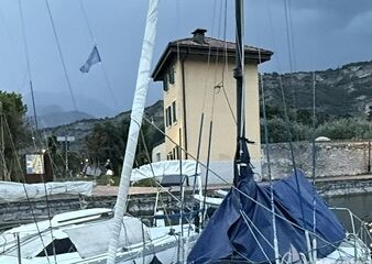 Barca a vela onesta